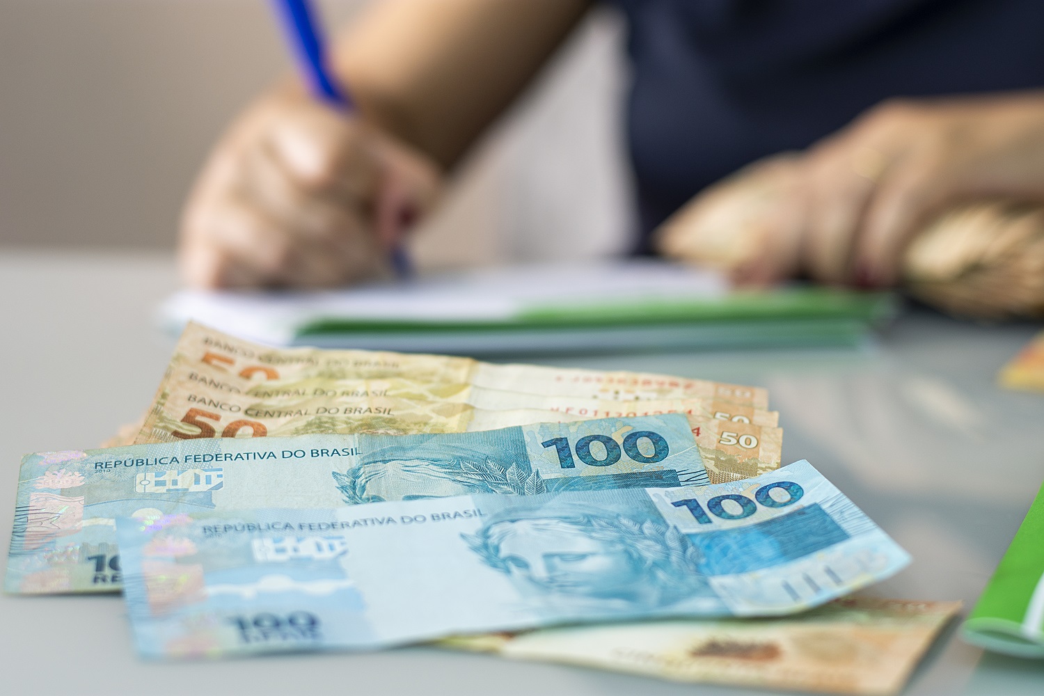 Formas inteligentes de utilizar o seu 13º salário | Foregon
