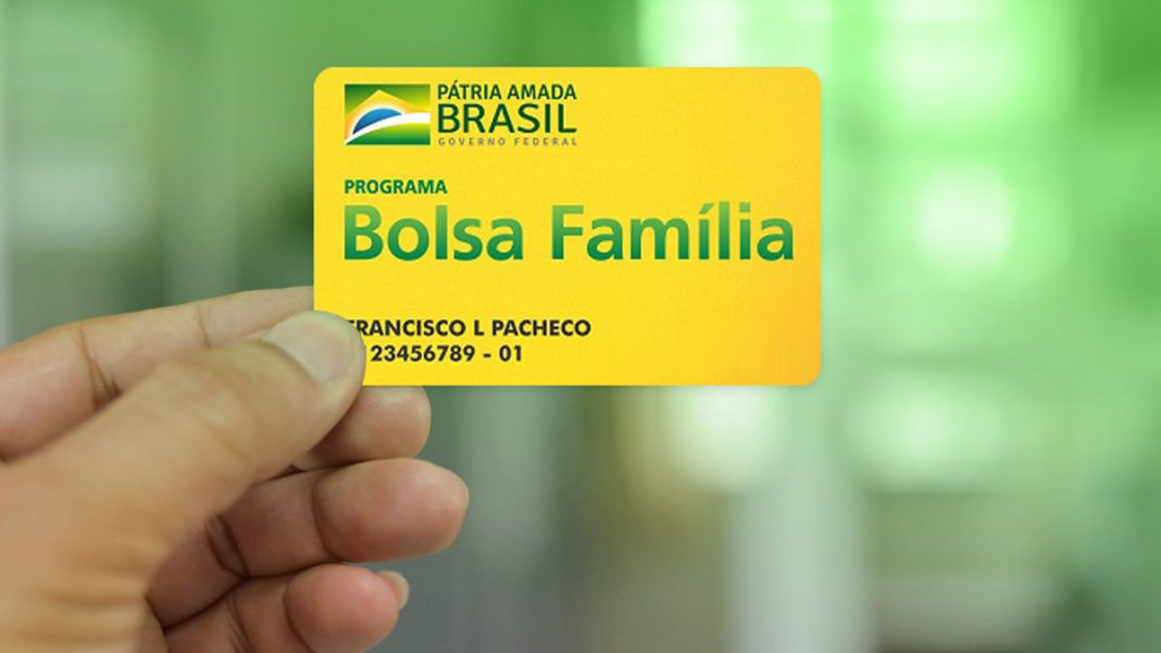 O Bolsa Família vai retornar em janeiro de 2021? Descubra | Foregon