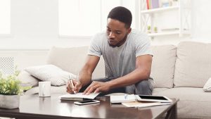 Top 6 dicas para sair do vermelho e organizar a vida financeira