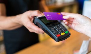Ganhe dinheiro utilizando o cartão de crédito Nubank