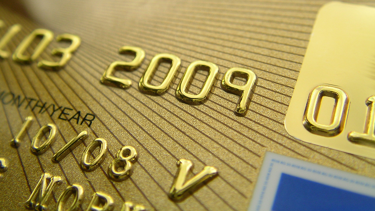 Por Que os Cartões Possuem Data de Validade e o Que Significa